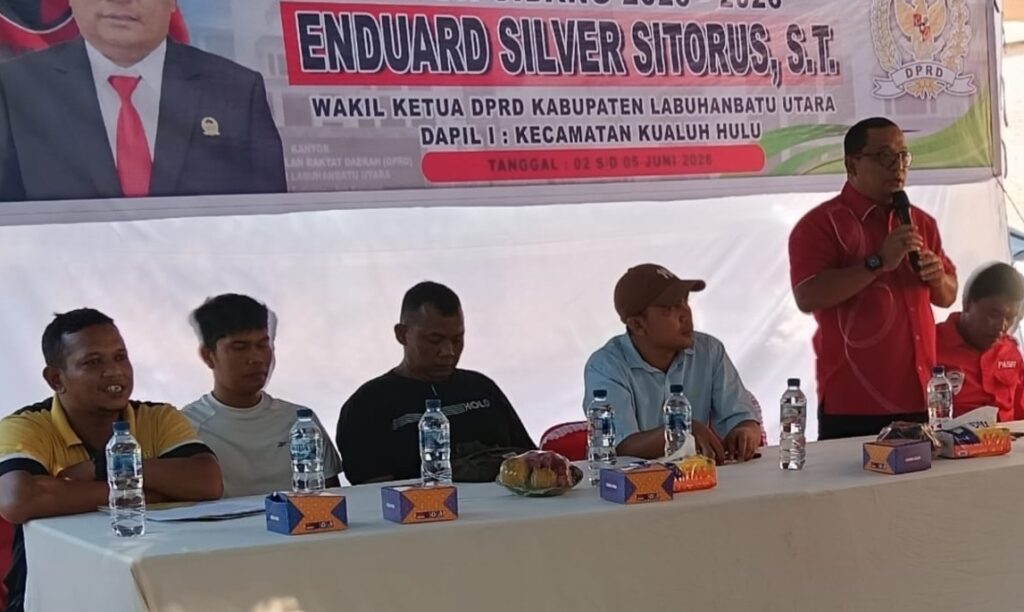 Laksanakan Reses Silver Sitorus, Dapat Keluhan Jalan Rusak Akibat Tonase Kendaraan